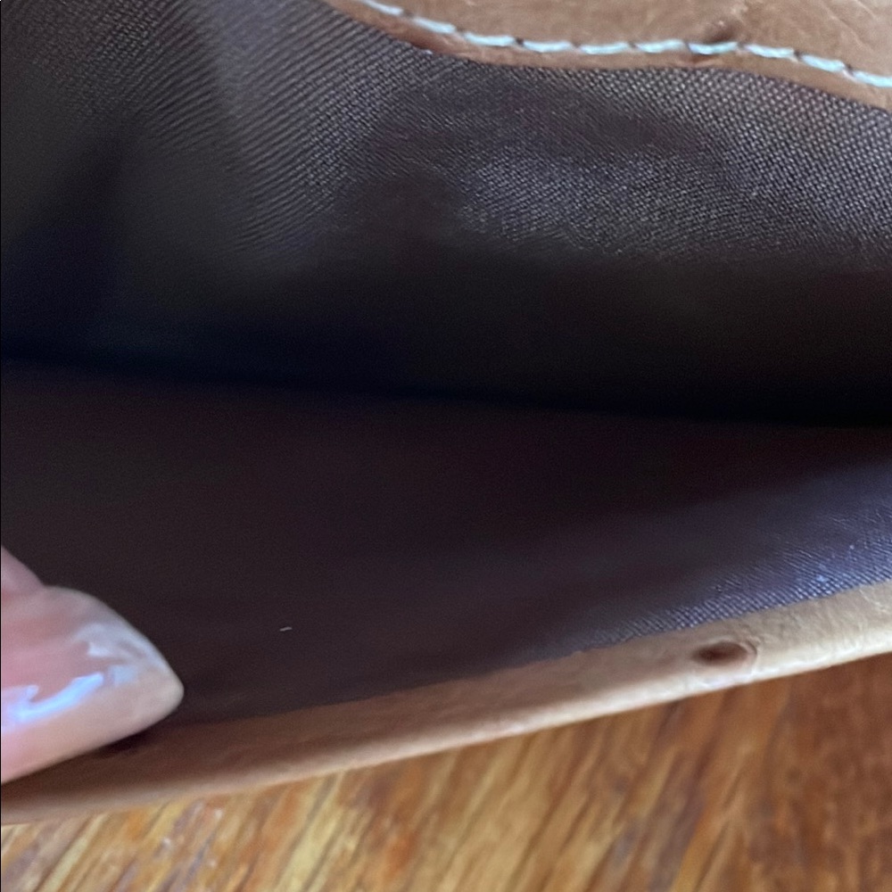 Dooney & Bourke Ostrich Print Tan Leather Wallet - Picture 6 of 9